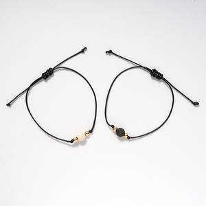 热销设计小指承诺手镯珠宝礼品2pcs黑白天然熔岩石情侣手镯带心愿卡 - Product Image 2