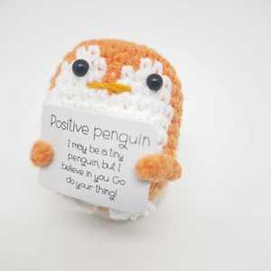 Vente Flash : Poupée Pingouin Positive Faite Main – Cadeau au Crochet avec Carte d'Encouragement Énergétique Positive – Animaux au Crochet pour le Soutien Émotionnel - Product Image 2