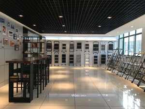 Échelle de tabouret d'entreprise de haute technologie de 5 <span class=keywords><strong>pieds</strong></span> en gros échelle pliante portative polyvalente en <span class=keywords><strong>aluminium</strong></span> - Product Image 5