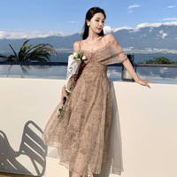 Robe midi femme OEM à épaules dénudées, style français, coupe ajustée, froncée, longue, pour vacances, plage, tenue de villégiature, vente en gros directe usine