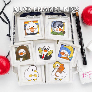 Broches de Esmalte Personalizados con <span class=keywords><strong>Pintura</strong></span> al Óleo de Patos, Divertidos Patitos de Picasso, Insignia de Solapa, Joyería de Dibujos Animados, Regalo para Niños, Metal - Product Image 2