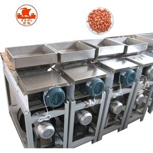 Máquina peladora de cacahuetes para quitar la piel roja de cacahuetes de alta capacidad industrial - Product Image 1