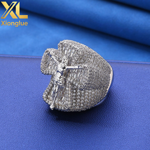 Nuevas llegadas: Anillo unisex de hip hop con cruz de Jesús, microincrustaciones de circonitas, engaste de garra, chapado en oro de 18K, material de cobre, para boda y compromiso. - Product Image 4