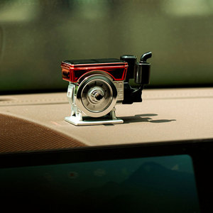 Fragancia de <span class=keywords><strong>Perfume</strong></span> de coche de aromaterapia nostálgico clásico, energía Solar, tablero de instrumentos de energía, decoración de motor diésel, ambientador de coche Tractor - Product Image 3
