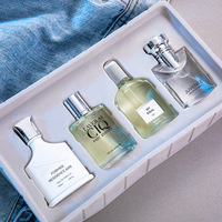 Coffret Cadeau de Parfum pour Homme 4 Pièces Taille Standard Collection Longue Durée Parfum Arabe Luxe Cologne Senteur Florale Utilisation Jour