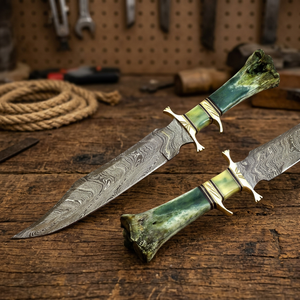 Cuchillo de caza de acero de Damasco con punta caída, mango verde, guardacuchillo de latón, hoja hecha a mano DIY - Product Image 3