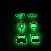Breloques de chaussures en PVC personnalisées qui brillent dans le noir, décoration personnalisée, design lumineux, breloques de chaussures qui s'illuminent