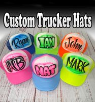 Casquette de baseball réglable à 5 panneaux en polyester et mousse avec impression de logo personnalisé par sublimation, style color block néon, type trucker