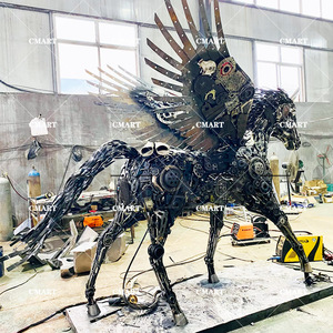 Escultura Animatrónica para Jardín Exterior, Hecha a Mano con Metal Reciclado, Diseños Personalizados Grandes - Product Image 3