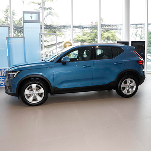 2023 COCHE DE <span class=keywords><strong>GASOLINA</strong></span> VOLVO <span class=keywords><strong>XC40</strong></span> B4 ZHIYUAN SPORT EDITION 4WD MODELO DE ALTA VELOCIDAD AWD NUEVO SUV EN VENTA - Product Image 3