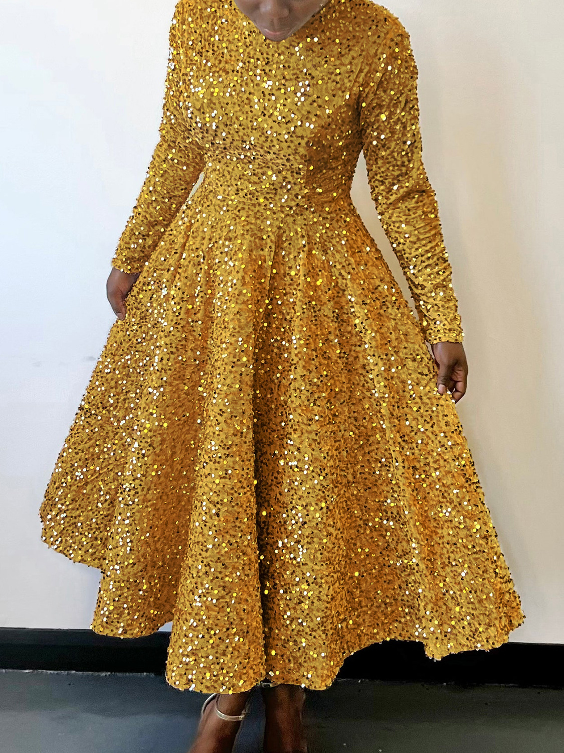 slim fit dress slacks MAKE A STATEMENT SEQUIN MINI DRESS – AKIRA main image 1