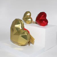 Boîte à bonbons en fer blanc en forme de cœur avec bords inclinés, couleur et logo personnalisés, faite à la main, réutilisable pour mariage, fête, Saint-Valentin