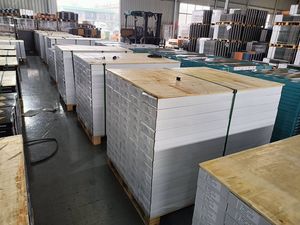 Plancher en vinyle SPC Unilin Click de 5,5 mm en matériau vierge profondément gaufré bois-plastique avec sous-couche IXPE - Product Image 2