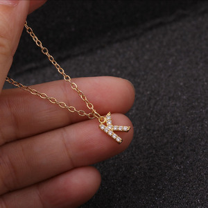 <span class=keywords><strong>Collana</strong></span> <span class=keywords><strong>con</strong></span> Ciondolo a Lettera in Zirconi Stile Bohemien di Alta Qualità, Placcata in Ottone <span class=keywords><strong>con</strong></span> Oro 18K e Rodio - Product Image 6