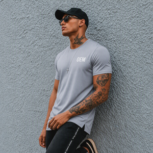 T-Shirt Sportiva Traspirante Personalizzata con Logo per Uomo e Donna, Maglietta Aderente per Fitness, Palestra, Corsa e Allenamento - Product Image 1