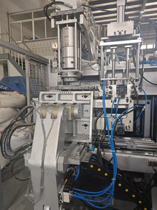 Machine de soufflage de bouteilles et de bidons en <span class=keywords><strong>plastique</strong></span> HDPE/PE entièrement automatique de 20 <span class=keywords><strong>litres</strong></span> avec moteur - Product Image 2