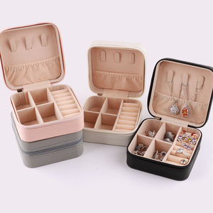 Caja de Almacenamiento de Joyas Cuadrada de Lujo al por Mayor de Fábrica con Cierre de Cremallera, Diseño Compacto Antioxidación para Collares y Pendientes - Product Image 3