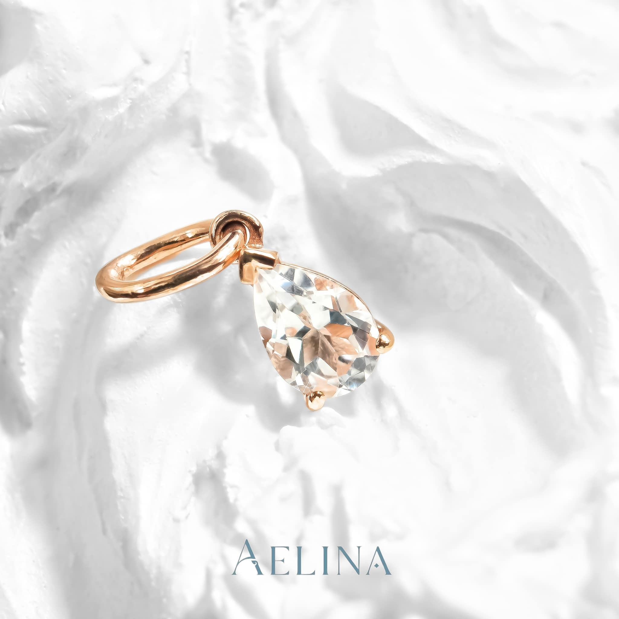 บุษราคัมสีขาว