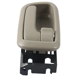 El mango interior de 692780C10 y 69207-0C010 es adecuado para Toyota 2000-2006 - Product Image 3
