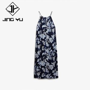 Robe maxi plissée à imprimé tendance de style plage bleu d'été, robe décontractée en rayonne confortable de haute qualité - Product Image 6