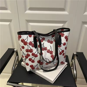 Bolsa de Mano Grande de PU, Plegable, de Alta Calidad, para Invierno, Verano y Otoño, de Moda, con Asa al Hombro, para Estudiantes Universitarios - Product Image 1