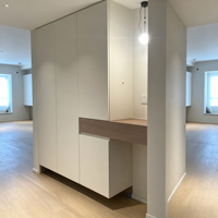 Meuble de rangement à chaussures intégré moderne et élégant de grande capacité pour entrée, armoire de hall en bois massif, meuble à chaussures moderne