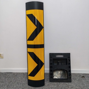 Allée Parking Sécurité routière Flèche en caoutchouc Tableau d'orientation de la circulation Pliable Flexible Chevron Canaliser Delineator Panel - Product Image 1
