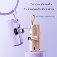 Mini Power Bank 5000 mAh Portable avec Câble Intégré et Prise Intégrée – Charge Rapide – Batterie Externe Éblouissante
