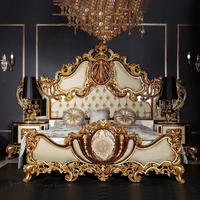 Antikes Handgeschnitztes Design Kunstvolles Gepolstertes Schlafzimmer-Kingsize-Bett Möbelset mit Vintage Gold und Weißem Kopfteil