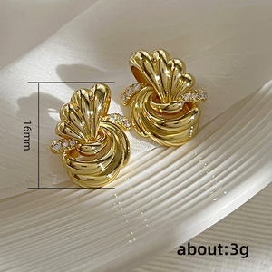Orecchini a Perno con Nodo Geometrico Semplice per Donne, Accessori per Orecchie alla Moda per Uso Quotidiano - Product Image 5