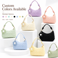 Tas Selempang Quilted Puffy Trendy, Tas Bahu Tote Ringan dengan Lapisan Nilon, Tas Tangan Sehari-hari OEM