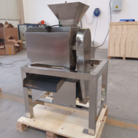 Voedselveilige fruitpulpmachine voor het maken van sap, tomaten- en zwarte bessenpulp voor verschillende fijnheidsgraden puree.