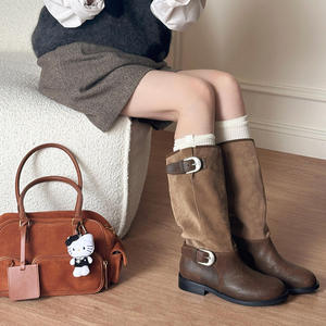 ดองเจี๋ยรองเท้าบูตยาวถึงเข่าของผู้หญิงแบบย้อนยุคลายพื้นรองเท้ากลางพื้นรองเท้าที่มีหัวเข็มขัดขนาดใหญ่และส้นหนาบางสไตล์เดียวกับอัศวิน - Product Image 3