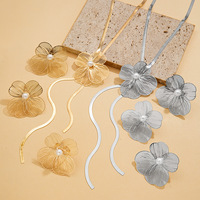 Ensemble de bijoux collier, boucles d'oreilles et bague de style hyperbole tendance, alliage fleur avec perle, pour les fêtes des femmes