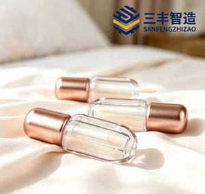 Tube de gloss à lèvres vide en plastique de luxe, forme unique, logo personnalisé, pour cosmétiques - Product Image 2