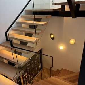 <span class=keywords><strong>Escaleras</strong></span> de larguero mono prefabricadas <span class=keywords><strong>con</strong></span> iluminación <span class=keywords><strong>LED</strong></span> iluminada que se adaptan a diferentes barandillas - Product Image 2