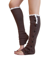 Chaussettes hautes pour femme, vente chaude 2024, avec boutons et dentelle, pour l'hiver, chaussettes de bottes, mode, hauteur genou, fabrication directe, chaussettes en tricot torsadé avec boutons