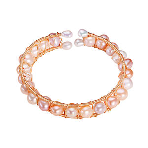 สร้อยข้อมือไข่มุกน้ำจืดแท้ ชุบทองแดงและทองคำ งานแฮนด์เมดสไตล์เรโทรจากจูจี้ ดีไซน์พันรอบเต็มวง ด้วยไข่มุกแท้ - Product Image 5