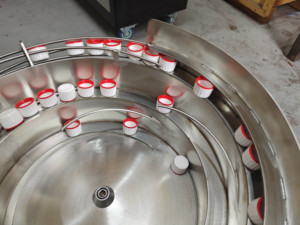 Nắp chai tự động đóng gói dòng hệ thống cho ăn rung Bát Feeder rung feeders cho 32mm cap - Product Image 3