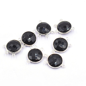 Connecteur en argent sterling 925 avec placage or 14K et 18K, forme ronde en onyx noir, fait main pour la fabrication de bijoux - Product Image 1