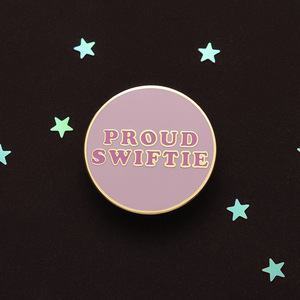 Pin de Solapa Redondo de Aleación Esmaltada Conmemorativa con Diseño de Cantante de Música Occidental - Product Image 3
