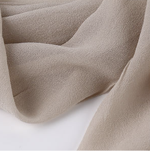 Vải georgette rộng 140 8mm với kết cấu đàn hồi mềm và mỏng làm từ lụa nguyên chất và lụa dâu - Product Image 5