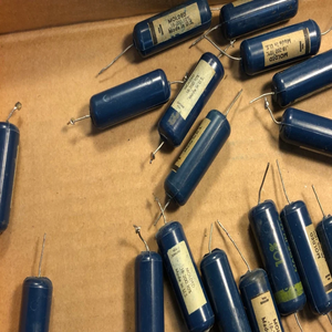 Nuovo Stock Originale Pronto per la Spedizione: 30 Condensatori Vintage Blu da .18 µF 200V per Chitarra, Tondi da .2 a .22, Lotto - Product Image 6