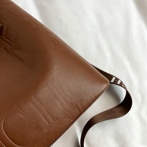 Solicite el Catálogo <span class=keywords><strong>CHHC</strong></span>: Bolso de Hombro Simple de Gran Capacidad para Mujer con Diseño de Letras en Relieve, Bolso Bandolera, <span class=keywords><strong>Bolsos</strong></span> de Diseñador - Product Image 2