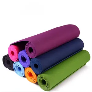 2023新的tpye可定制的颜色和标志TPE瑜伽垫，用于普拉提运动