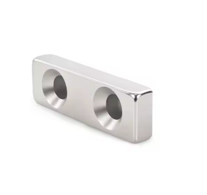 Imán de neodimio N52 bloque magnético avellanado personalizado superfuerte con agujero avellanado - Product Image 1