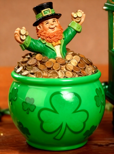 Décoration de bureau en résine faite à la main et peinte à la main, logo porte-bonheur de la Saint-Patrick, <span class=keywords><strong>train</strong></span> <span class=keywords><strong>irlandais</strong></span>, nain mignon, pièces d'or - Product Image 3