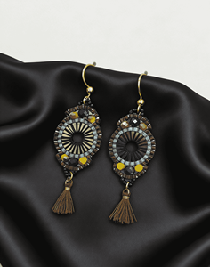 Boucles d'oreilles pendantes classiques et tendance de style bohème ethnique, en résine circulaire, perles de riz Miyuki, tissées à la main, avec pompon - Product Image 4