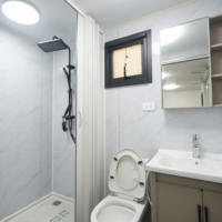 Maison conteneur moderne extensible, directement de l'usine, avec chambre et salle de bain, maison modulaire préfabriquée minimaliste pour usage résidentiel