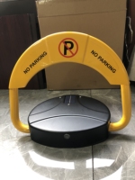 Dispositif de verrouillage de l'espace de stationnement de barrière de protection de parking en acier à télécommande